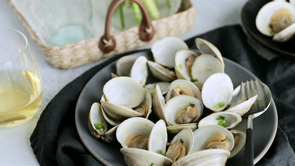 Steamed Clams with Soy Sauce Butter