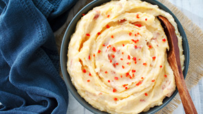 Cheesy Sriracha Mashed Potatoes